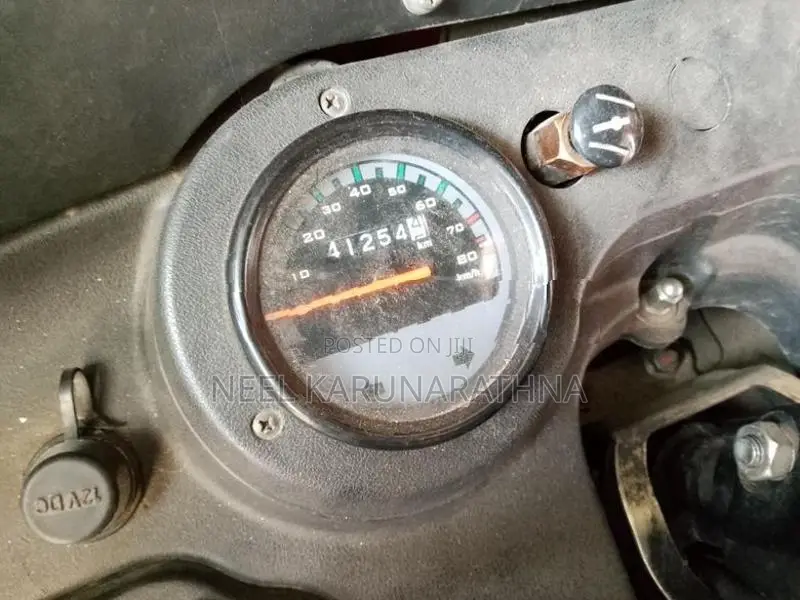 Bajaj RE 2017