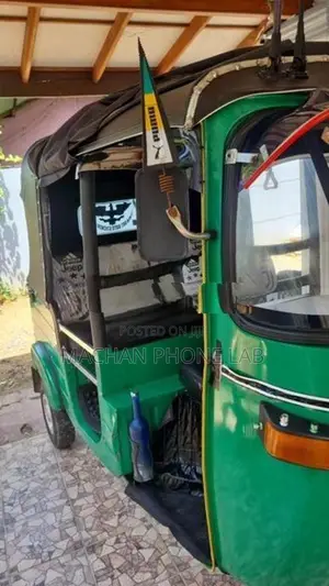Bajaj RE 2 Stroke 2004