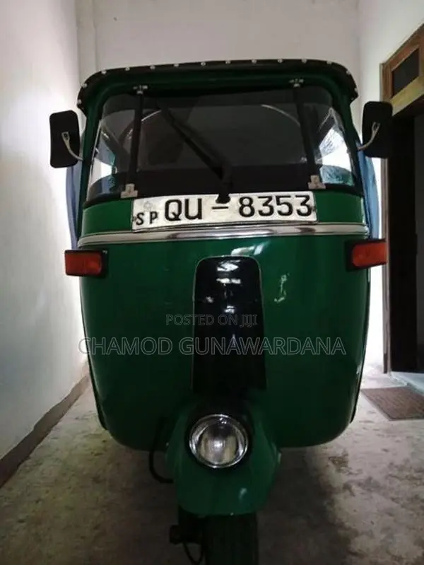 Bajaj RE 2009