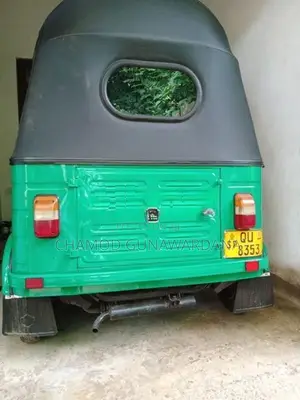 Bajaj RE 2009