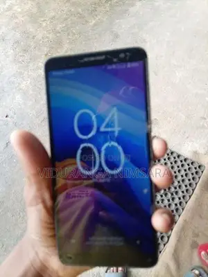 TCL 20E (Used)