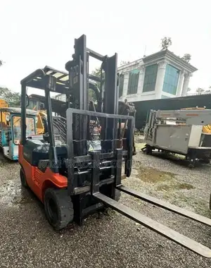Petrol Forklift Toyota 1.5Ton