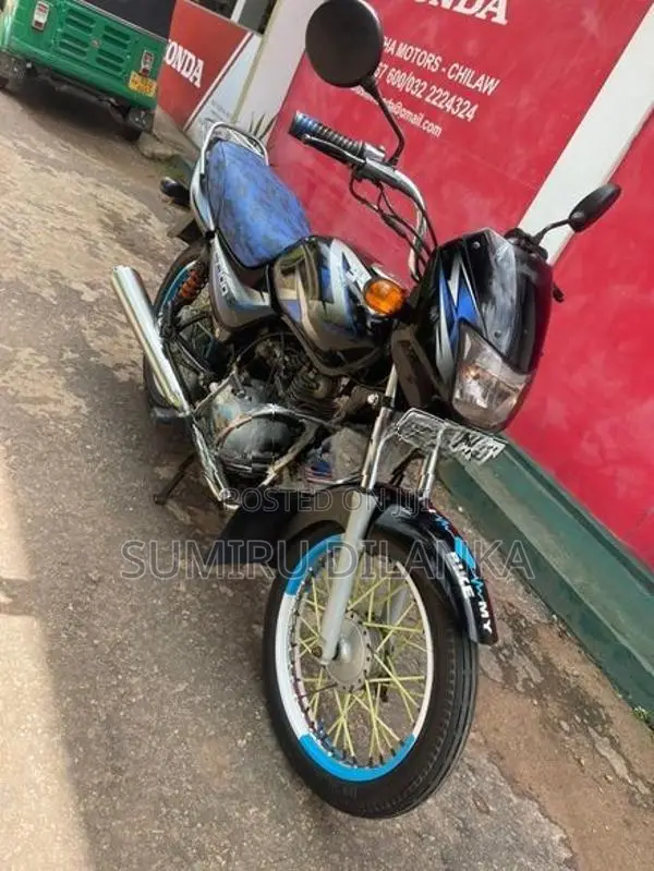 Bajaj CT100 2016