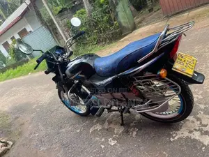 Bajaj CT100 2016