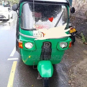 Bajaj RE 2012