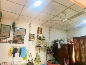 කිරිවත්තුඩුව හංදියට ආසන්නයෙන් අලුතින් ඉදිකරමින් පවතින නිවසක්