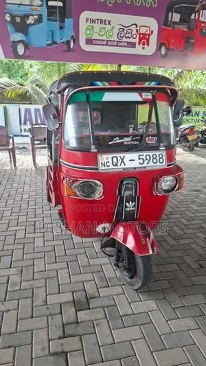 Bajaj RE 4 Stroke 2010