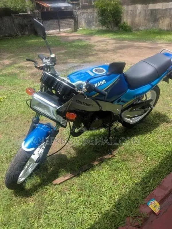Yamaha TZR 1987