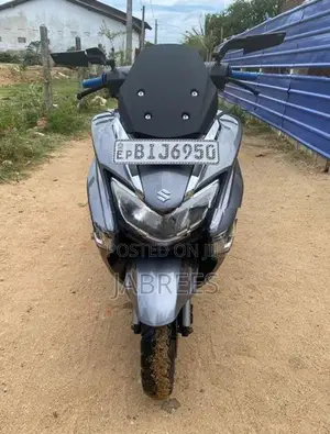 Suzuki Burgman 2019