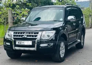 Mitsubishi Montero DIESEL 2013