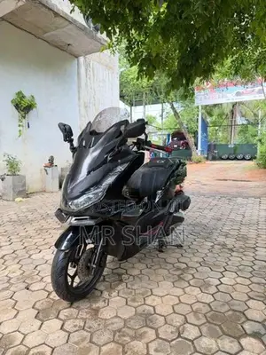 Honda PCX160 2023