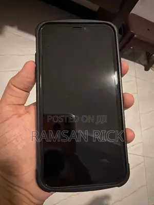 Apple iPhone XR (Used)