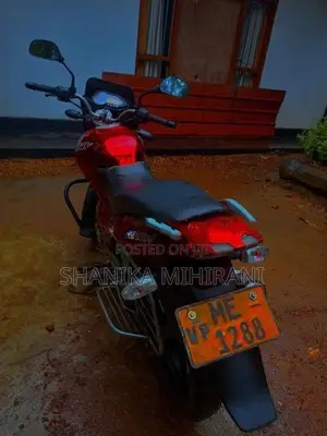 Bajaj Pulsar 180 2005