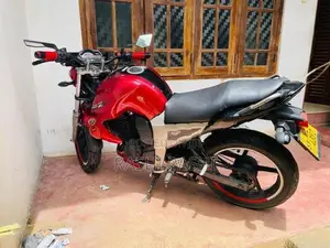 Yamaha FZ V1 2011