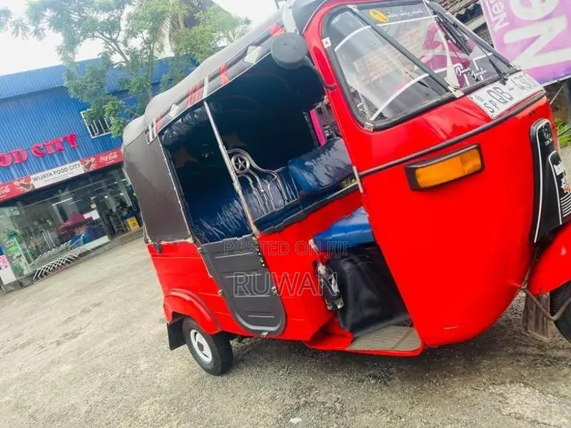 Bajaj RE Three Wheeler 2005