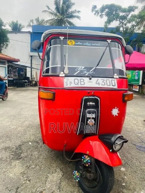 Bajaj RE Three Wheeler 2005