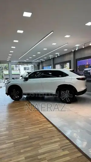 Honda Vezel Premium 2026
