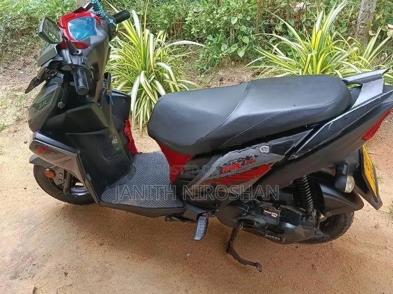 Yamaha RayZR 2018