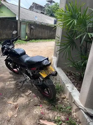 Bajaj Pulsar 180 2006