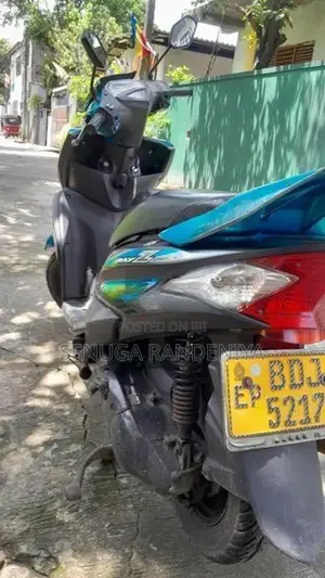 Yamaha Ray 2016
