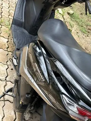 Suzuki Burgman 2018