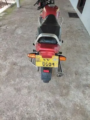 Bajaj Caliber 2004
