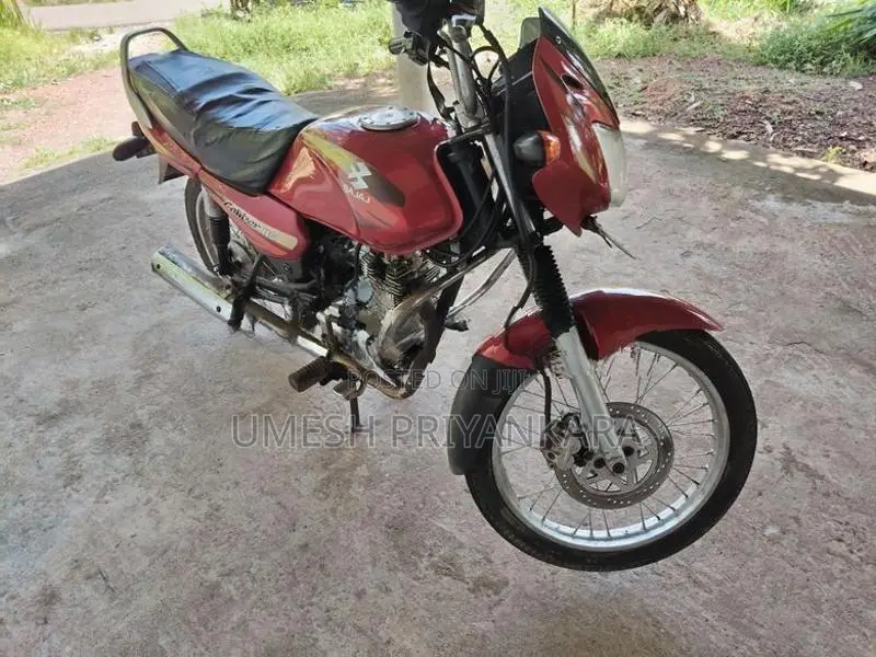 Bajaj Caliber 2004