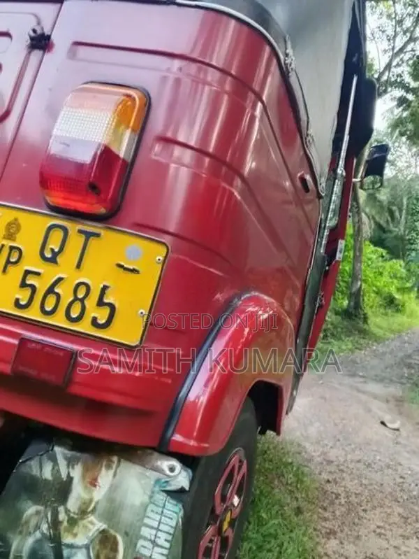 Bajaj RE 2009