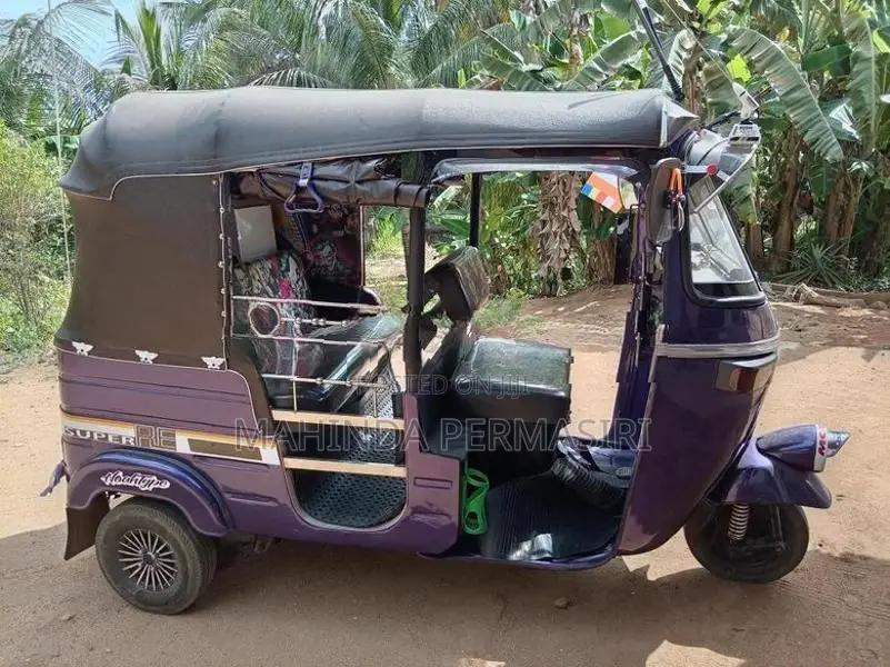 Bajaj RE 2003