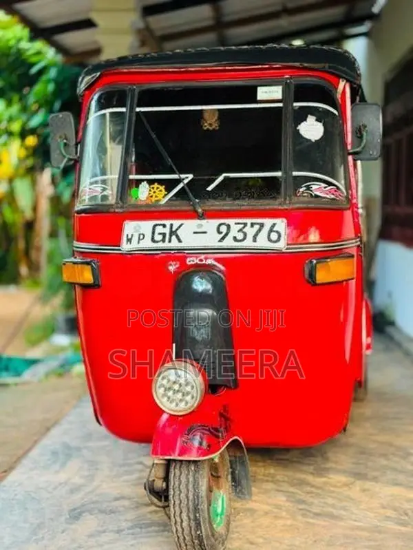 Bajaj RE 2003