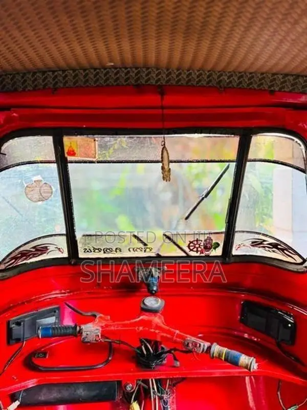 Bajaj RE 2003