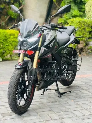 Bajaj Pulsar N160 premium 2026