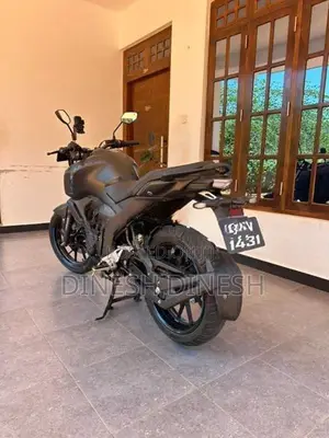 Yamaha FZs Fi 2025