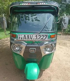 Bajaj RE 2015