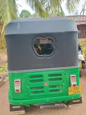 Bajaj RE 2015