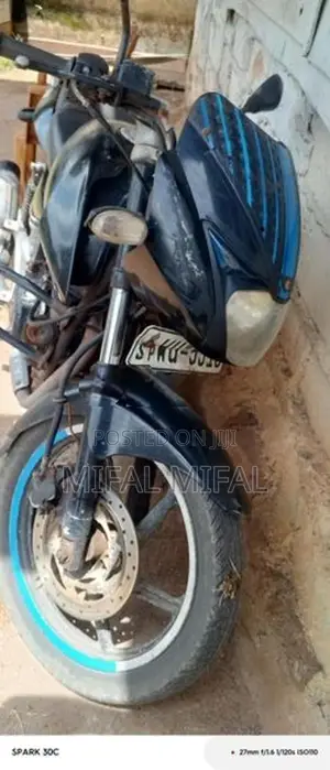 Bajaj Pulsar 180 2012