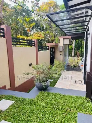 Very Beautiful Brand New Modern House for Sale in Kesbewa