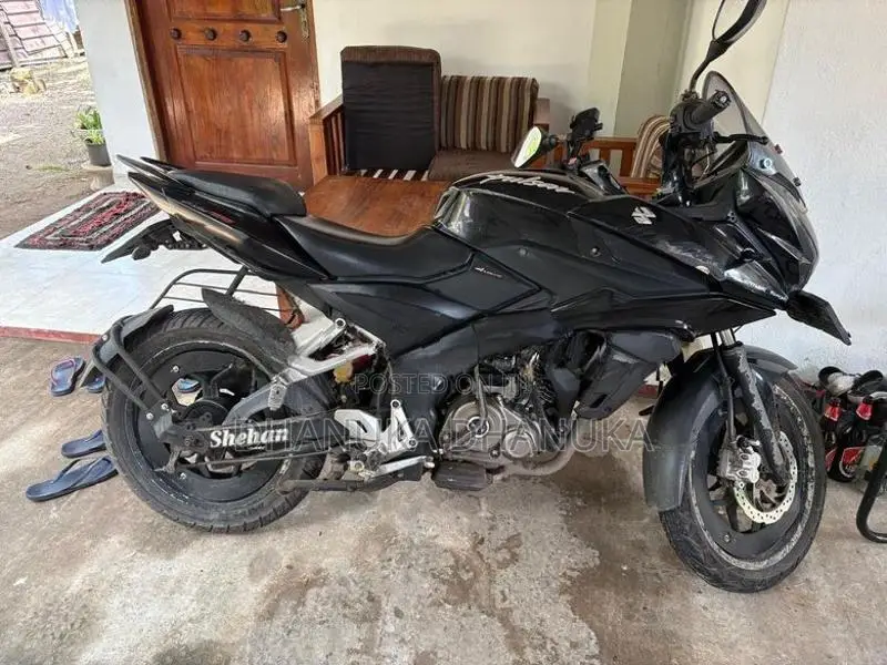 Bajaj Pulsar AS 150 2015