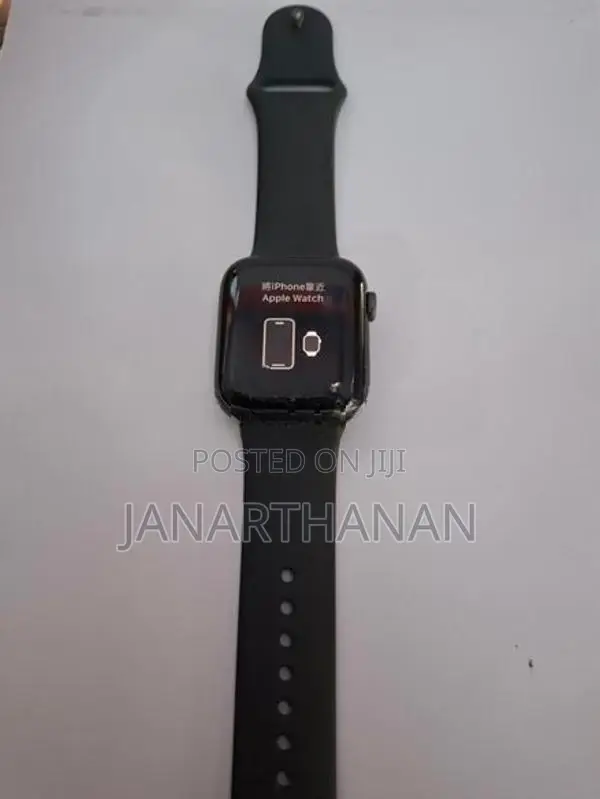 Apple Se 44mm Smart Watch