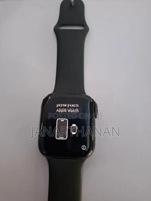Apple Se 44mm Smart Watch