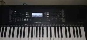 Yamaha PSR E -373