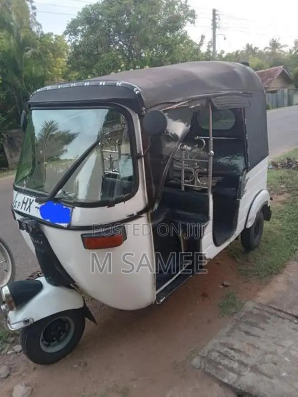Bajaj RE 2003