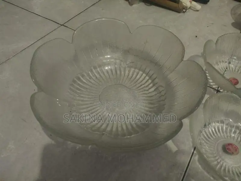 Fancy Flower Shaped Glass Bowl