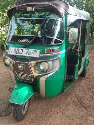 Bajaj RE 2015