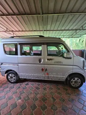 Nissan Clipper 2015