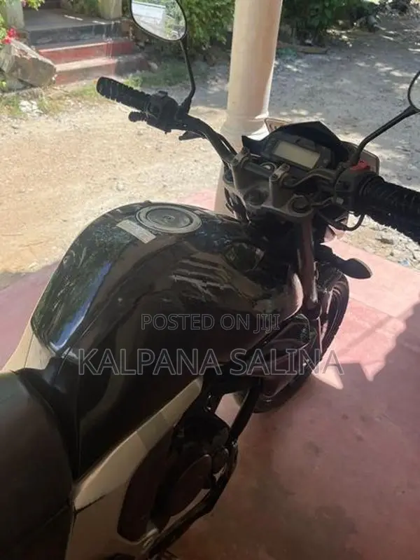 Yamaha FZ S v2 2015