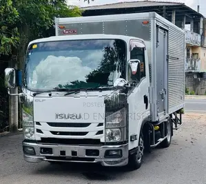 Isuzu Elf 2017