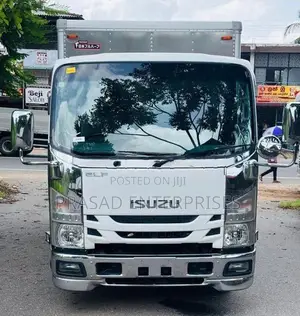 Isuzu Elf 2017