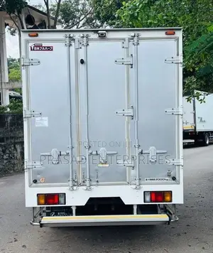 Isuzu Elf 2017