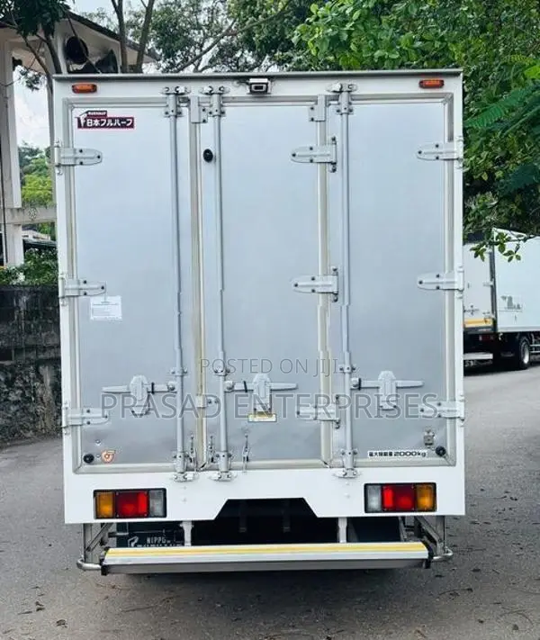 Isuzu Elf 2017